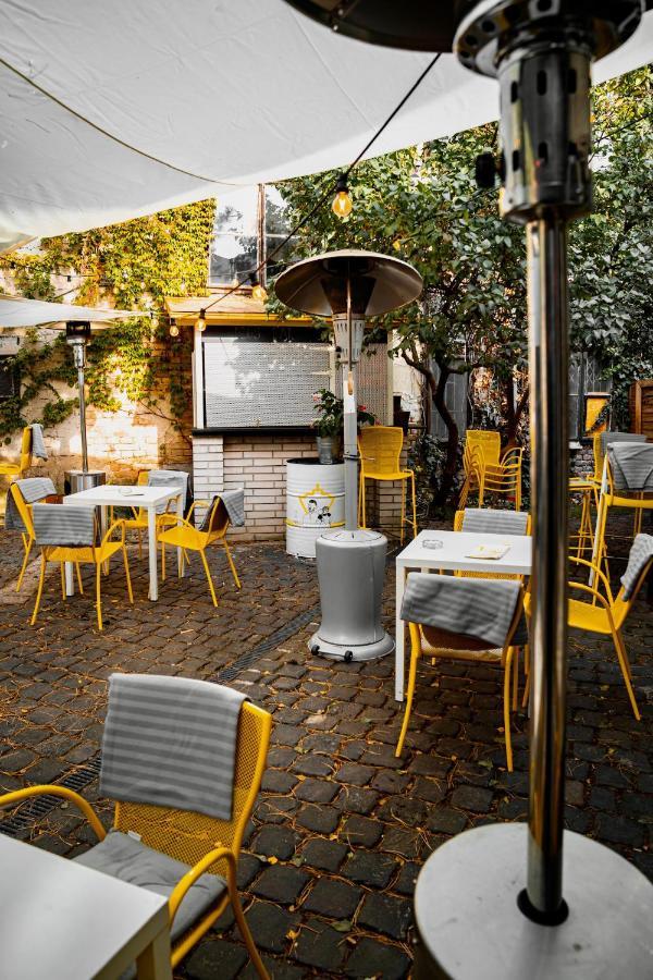 Street Food Possonium Apartments Bratislava Eksteriør bilde