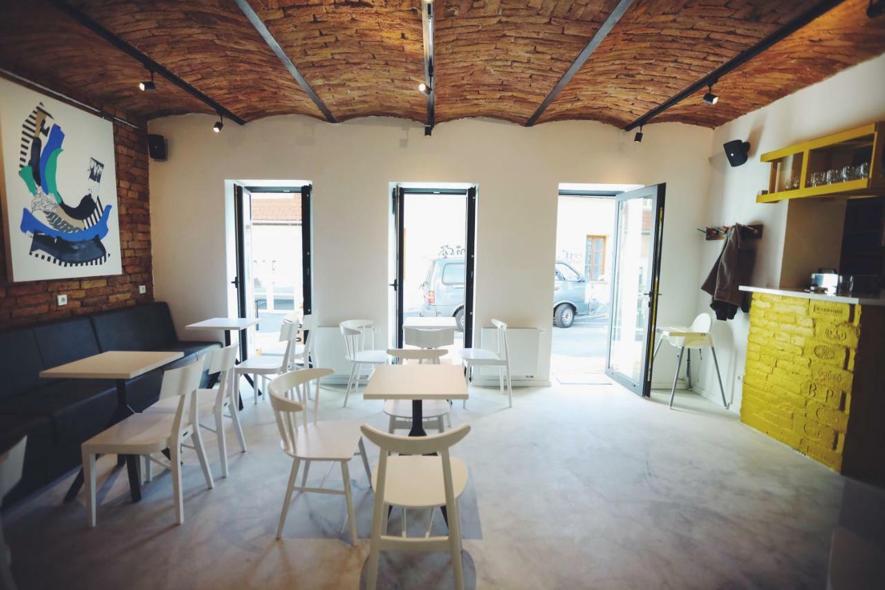Street Food Possonium Apartments Bratislava Eksteriør bilde